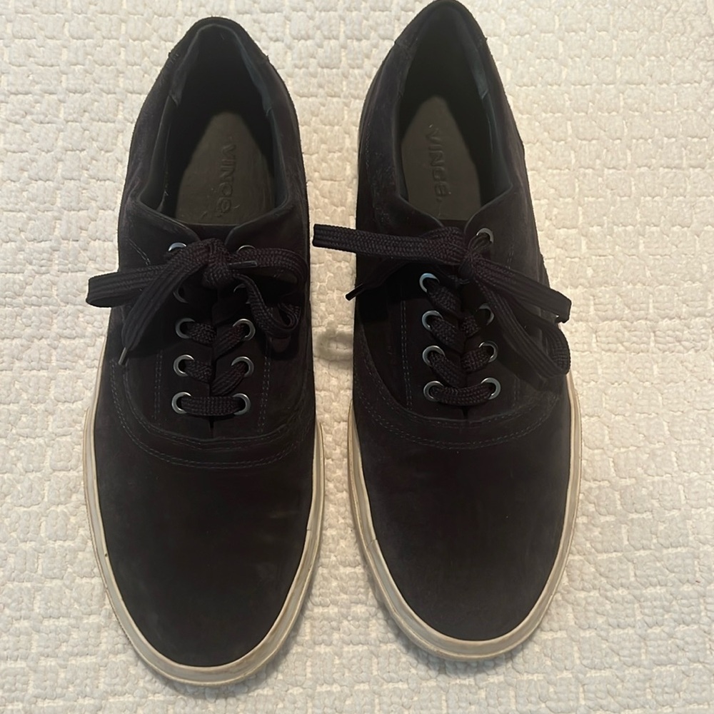 Men’s Navy Vince Sneakers